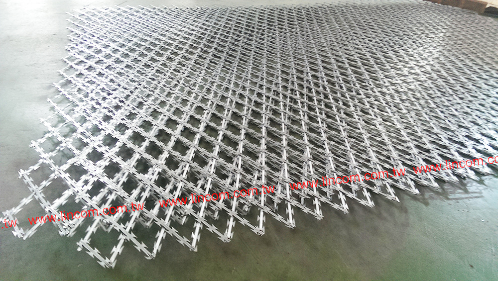 Welded razor mesh fencing made in Taiwan. Made from galvanized steel. Our standard size 50x150,75x150,100x150.