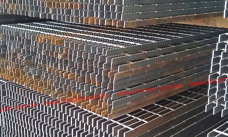 Welded steel grating board products.