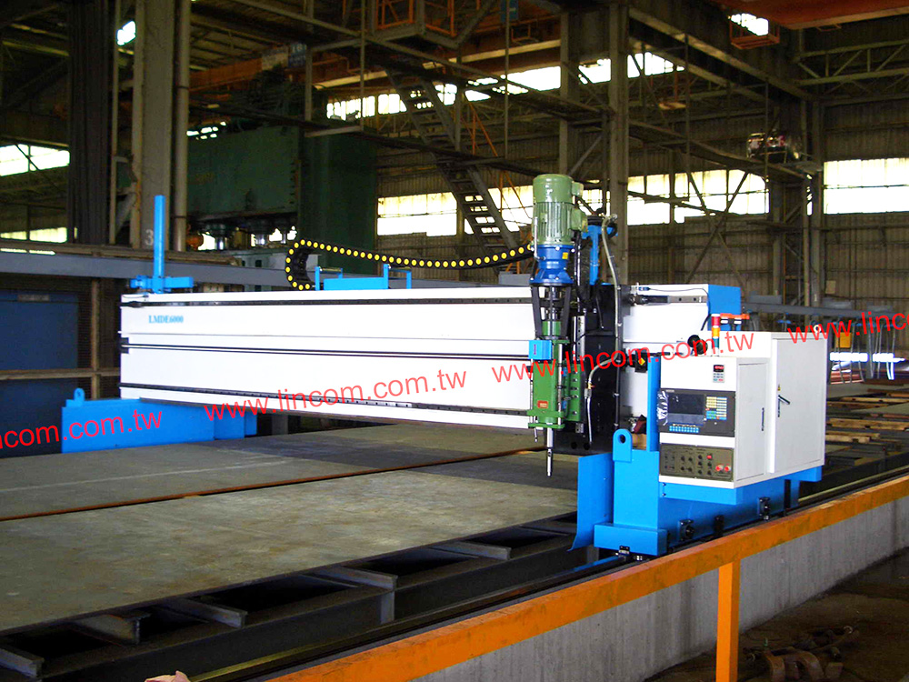Plate drilling machine, extendable type. For larger size and one time multiple plates drilling.