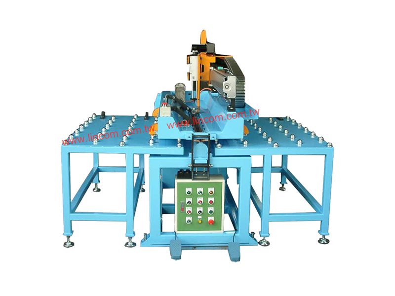 Sheet to sheet auto welder. Applicable with tig, co2, saw welding.