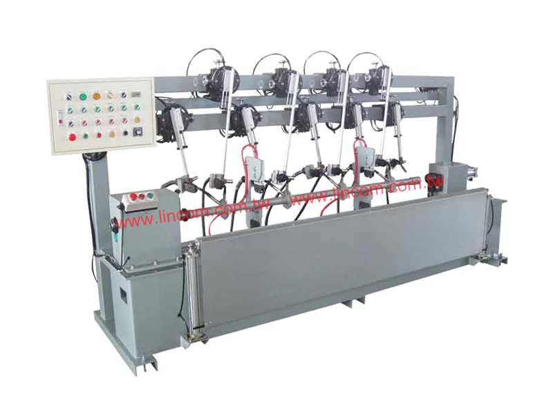 Nine torch type auto welder for framework. Spindle moves by linear slide rail for longer service life & higher accuracy.