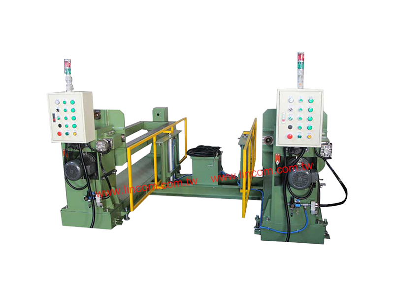 Robot welder with NC positioner & shader. The positioner is designed to combine with automatic welder for precision welding.