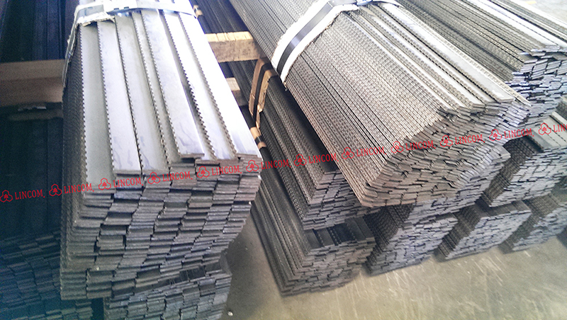 Serrated flat bar made by coil serrated slitting machine.