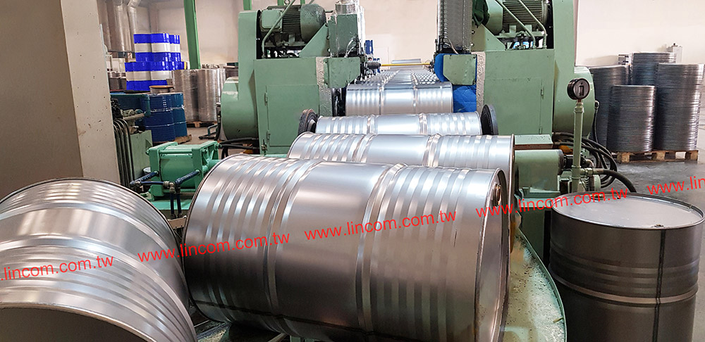 Used oil drum (barrel) cleaning whole plant equipment.