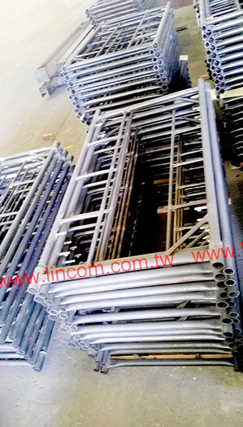 Welded scaffolding framework.