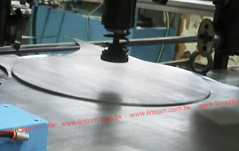 Automatic disc blanking machine (circle blanking line), for water heater tank (end cap) making.