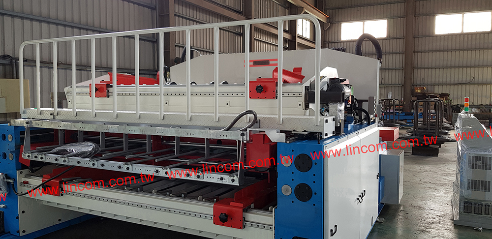 Wire mesh welder application for wire fabric, concrete wire mesh, slope protection, floor board, concrete forming system.