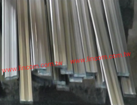 Metal flat bar made from peeling and profiling machine. Inlet round wire diameter as per flat bar size.